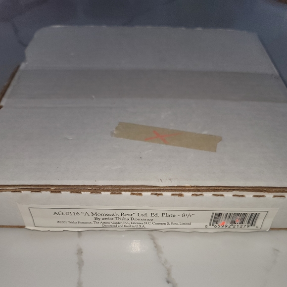 Trisha Romance "A Moment's Rest" Plate - Picture 4 of 4